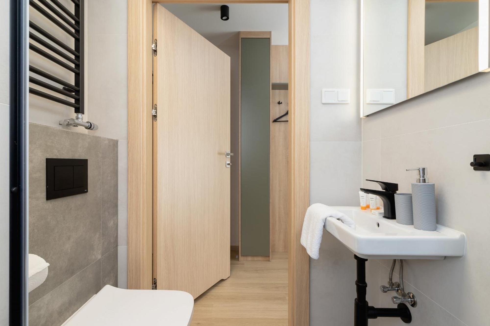Modern Studios With Air Conditioning In Downtown Krakow By Noclegi Renters Esterno foto
