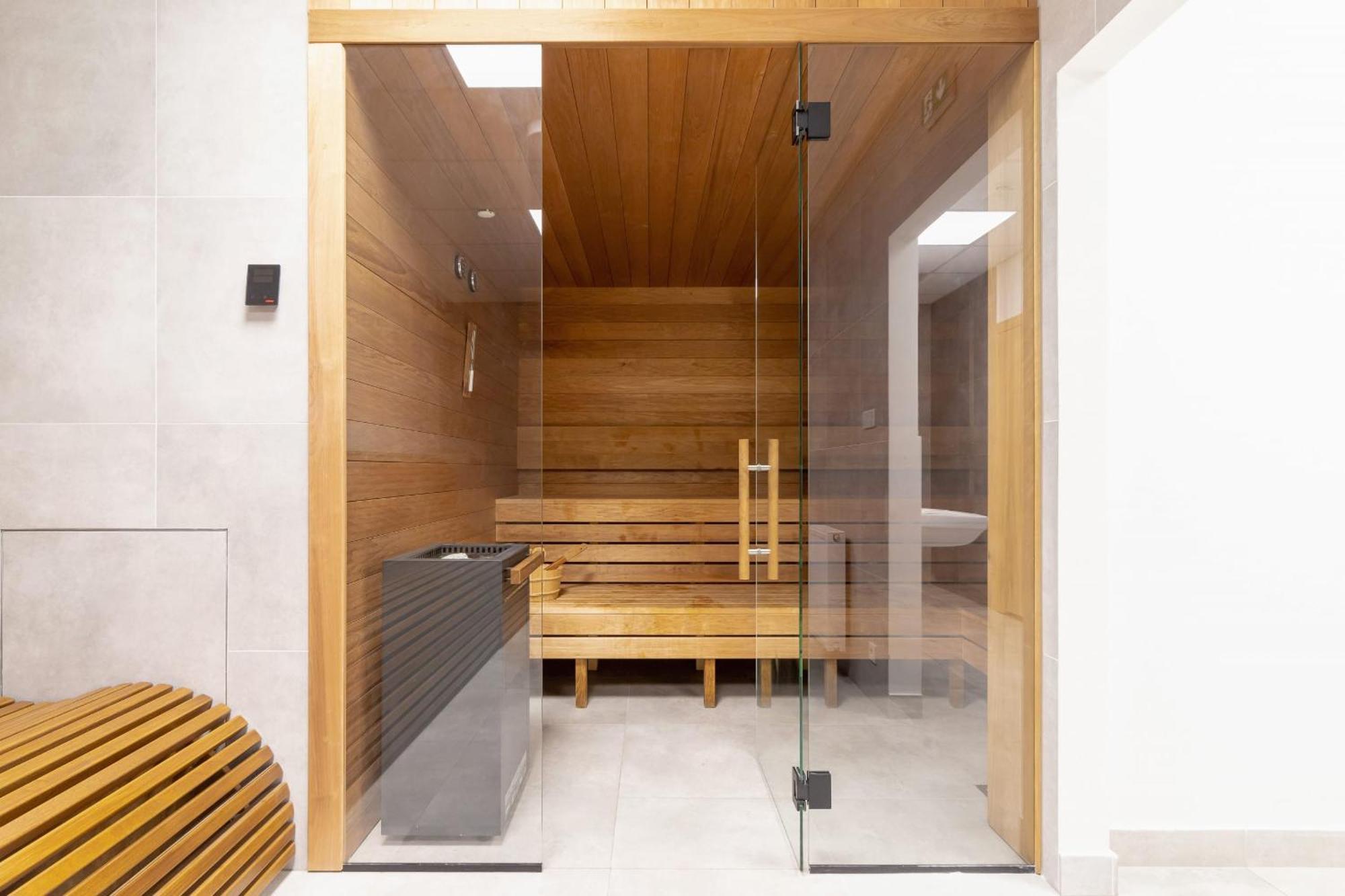 Modern Studios With Air Conditioning In Downtown Krakow By Noclegi Renters Esterno foto